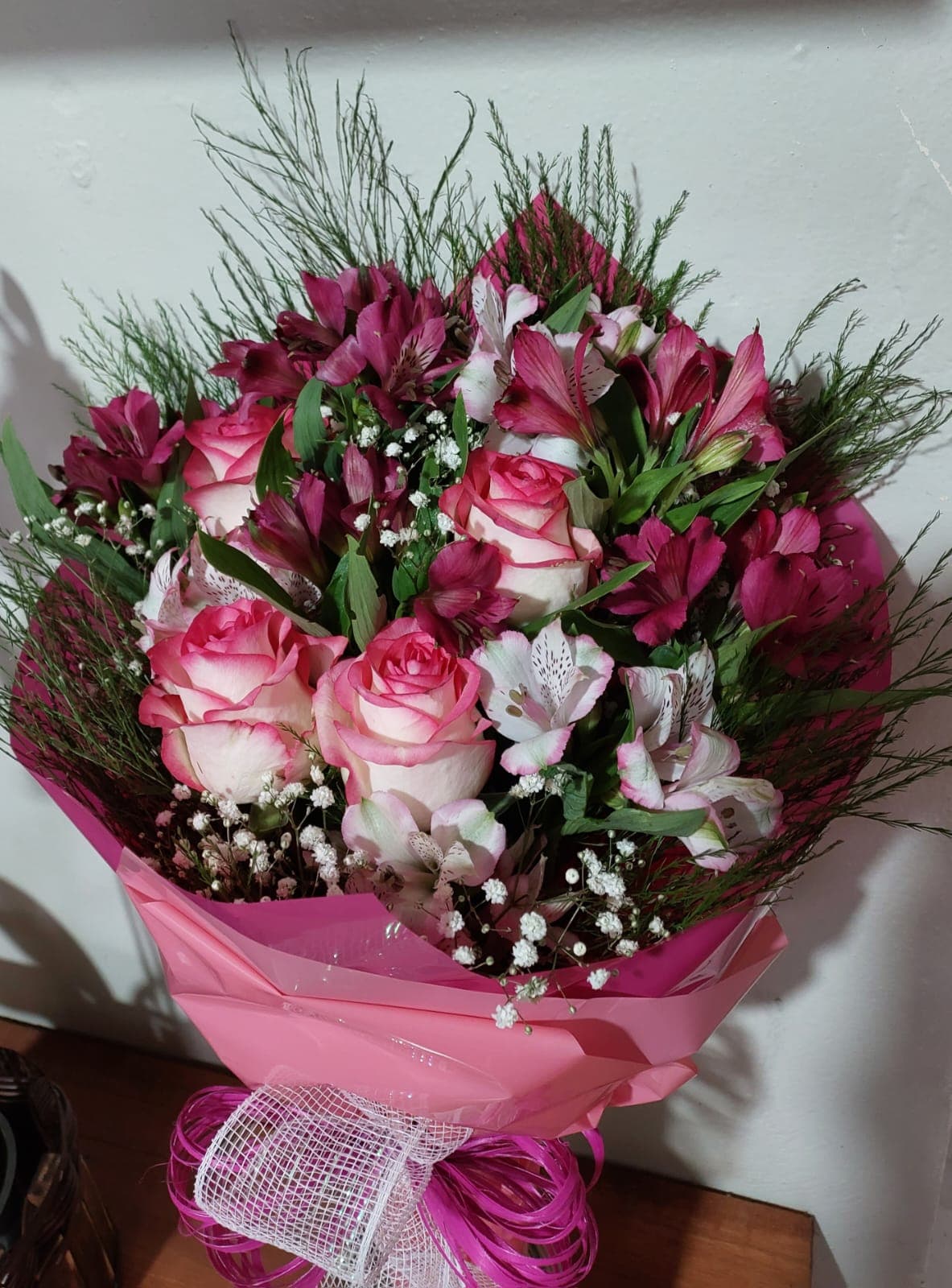 Buquê de astromélias rosas